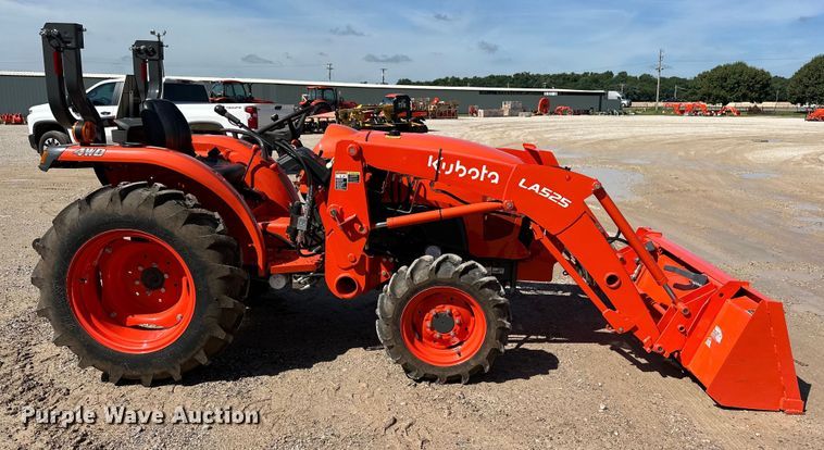 image for item DO6961 2021 Kubota L3901D MFWD tractor