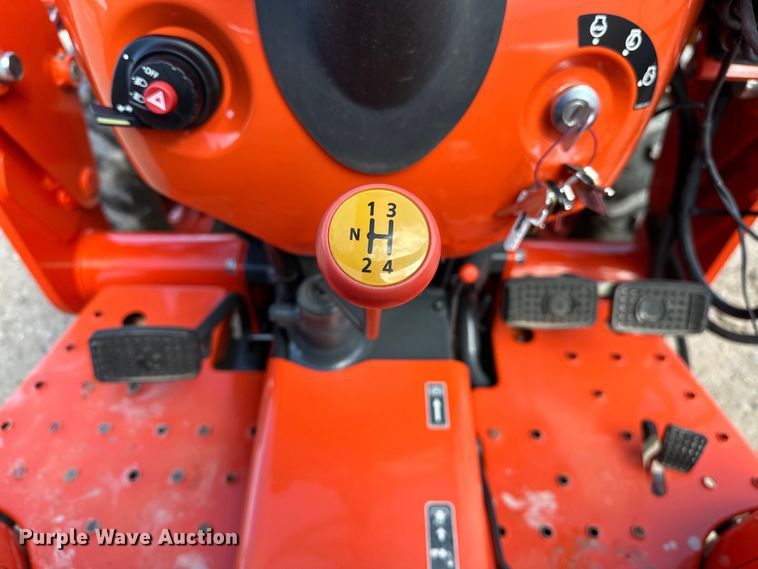 image for item DO6961 2021 Kubota L3901D MFWD tractor
