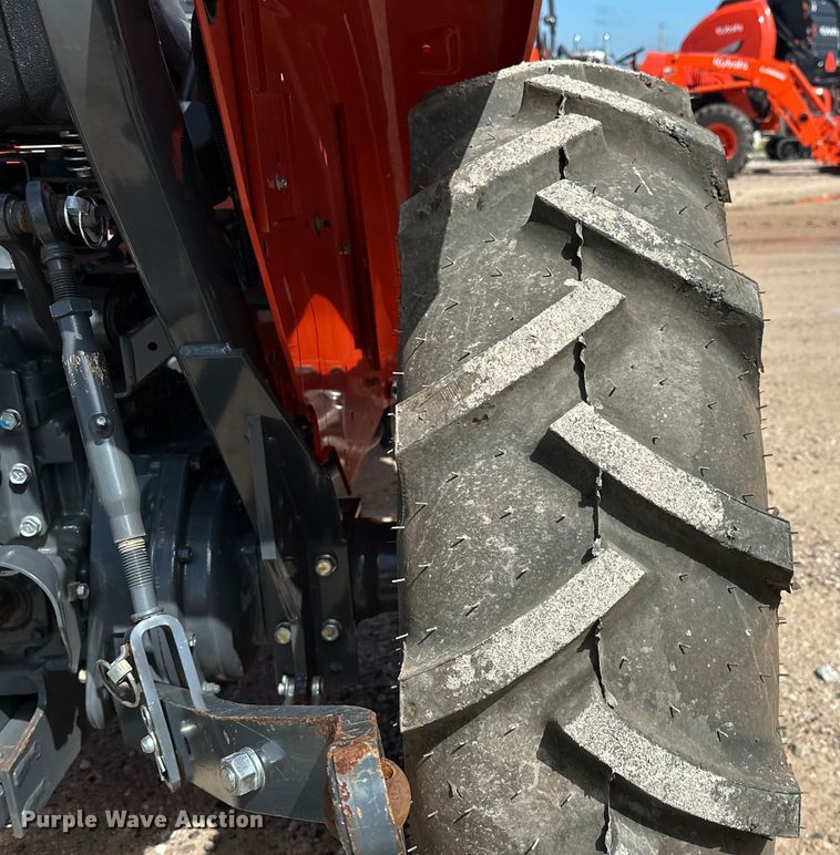 image for item DO6961 2021 Kubota L3901D MFWD tractor