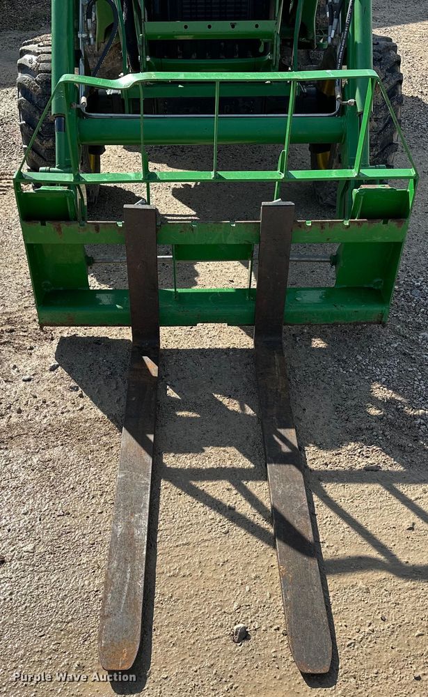 image for item DO6962 2011 John Deere  4720 MFWD tractor