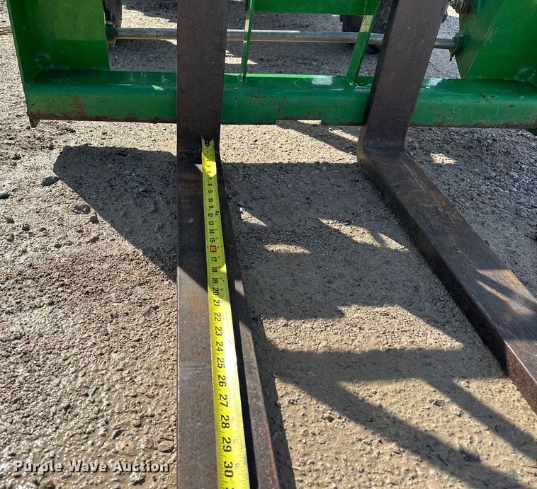 image for item DO6962 2011 John Deere  4720 MFWD tractor