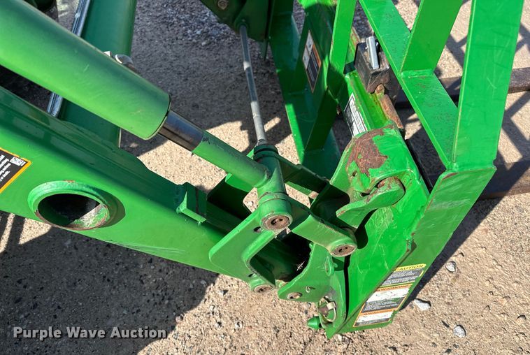 image for item DO6962 2011 John Deere  4720 MFWD tractor