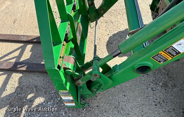 image for item DO6962 2011 John Deere  4720 MFWD tractor