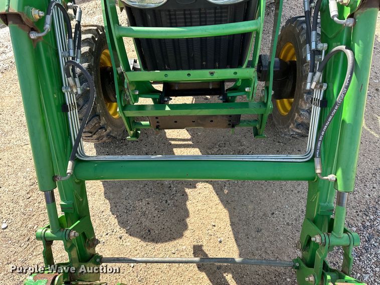 image for item DO6962 2011 John Deere  4720 MFWD tractor