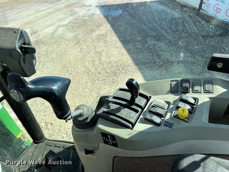 image for item DO6962 2011 John Deere  4720 MFWD tractor