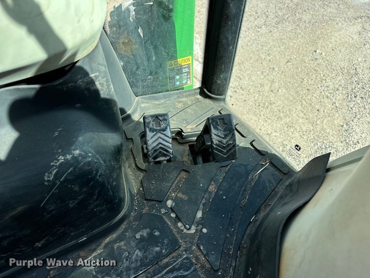 image for item DO6962 2011 John Deere  4720 MFWD tractor