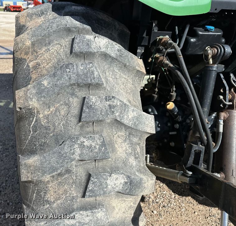 image for item DO6962 2011 John Deere  4720 MFWD tractor