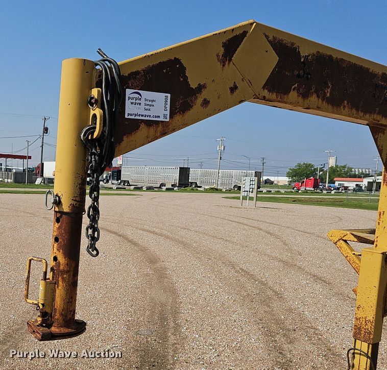 image for item DP0908 Hay bale trailer