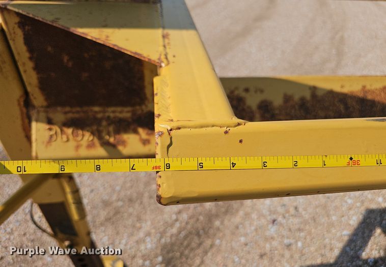 image for item DP0908 Hay bale trailer