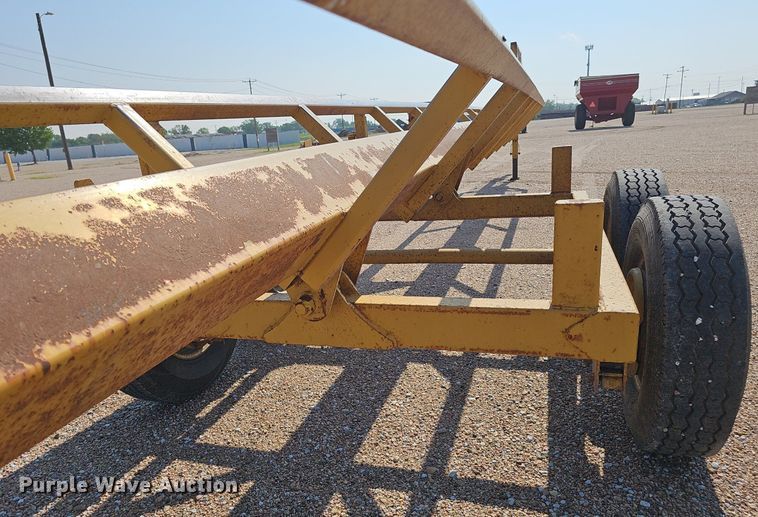 image for item DP0908 Hay bale trailer