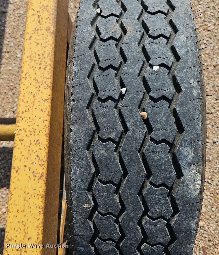 image for item DP0908 Hay bale trailer