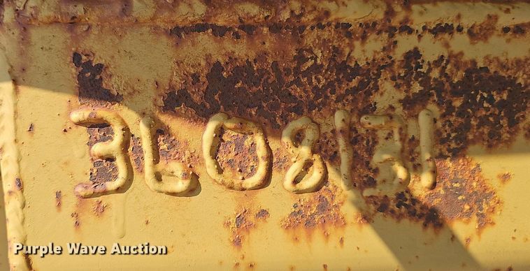 image for item DP0908 Hay bale trailer