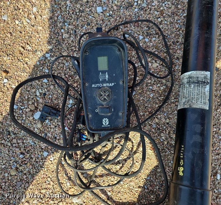 image for item DP0910 2005 New Holland BR780 round baler