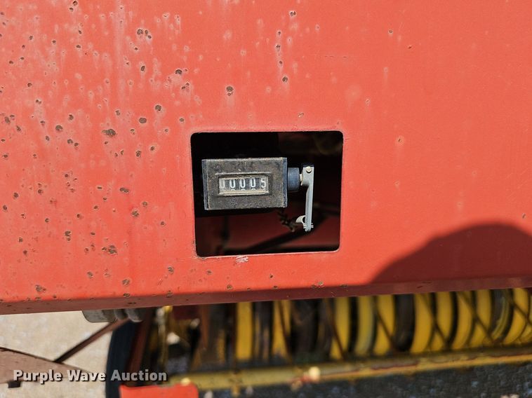 image for item DP0910 2005 New Holland BR780 round baler