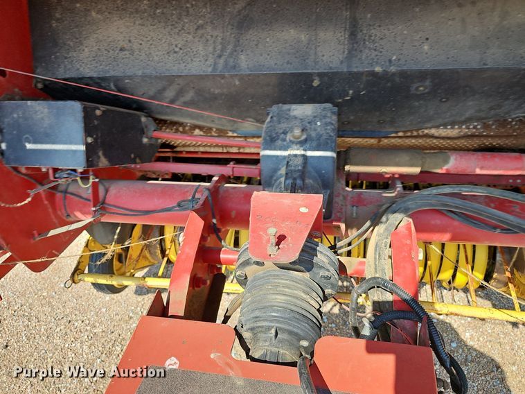 image for item DP0910 2005 New Holland BR780 round baler