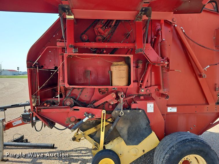 image for item DP0910 2005 New Holland BR780 round baler