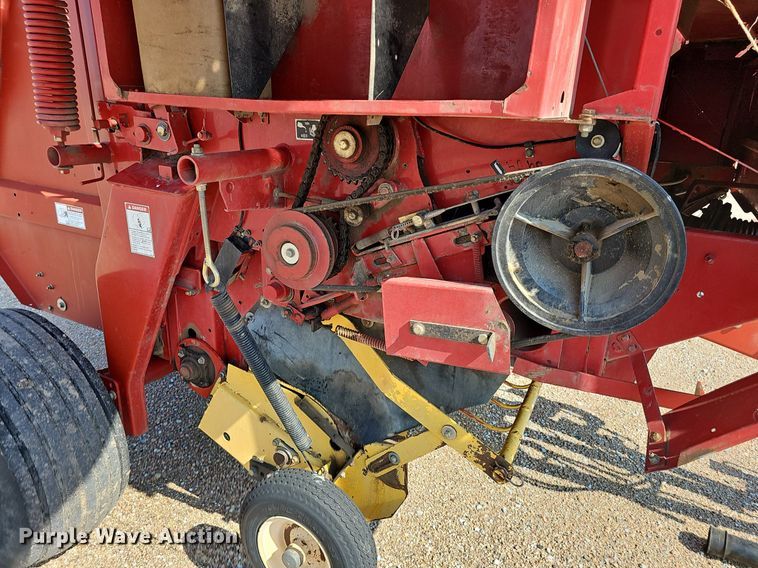 image for item DP0910 2005 New Holland BR780 round baler
