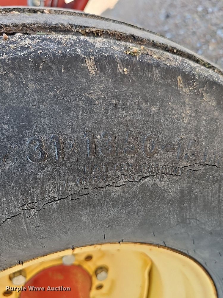 image for item DP0910 2005 New Holland BR780 round baler