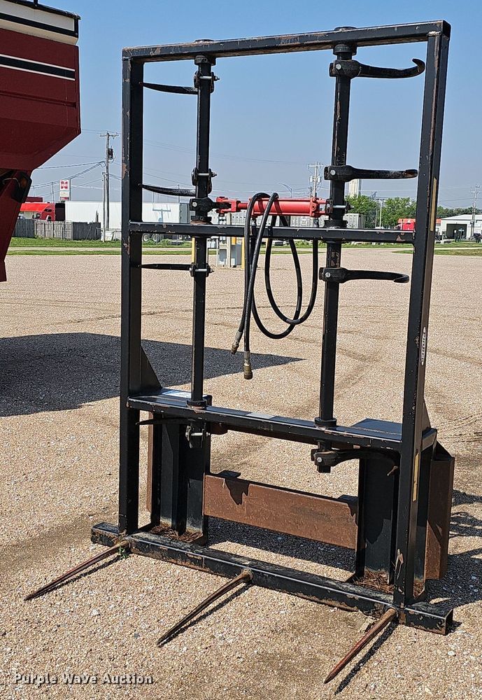 image for item DP0911 2006 Phiber Econo bale grabber