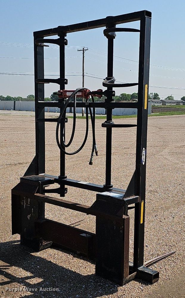 image for item DP0911 2006 Phiber Econo bale grabber