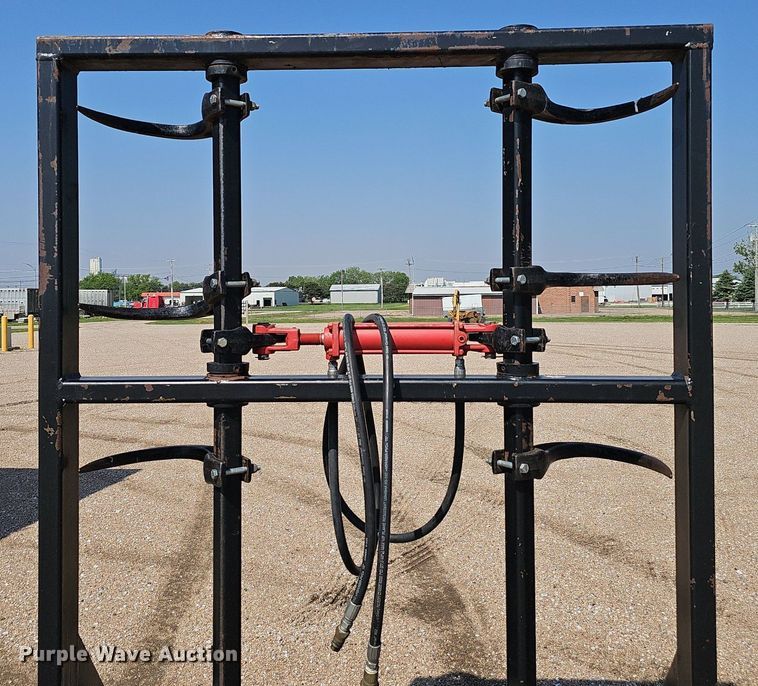 image for item DP0911 2006 Phiber Econo bale grabber