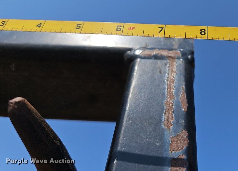 image for item DP0911 2006 Phiber Econo bale grabber