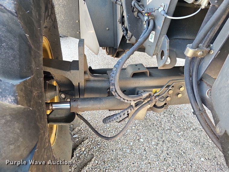 image for item DP0914 2012 Claas 750  combine