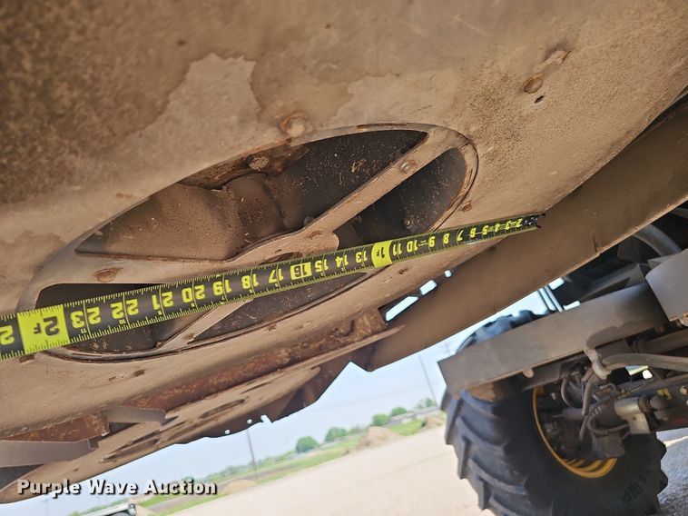 image for item DP0914 2012 Claas 750  combine