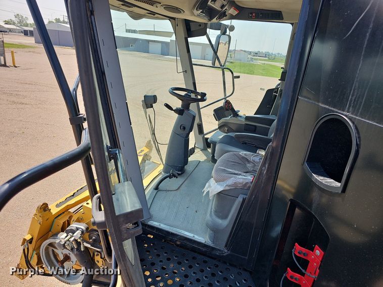 image for item DP0914 2012 Claas 750  combine