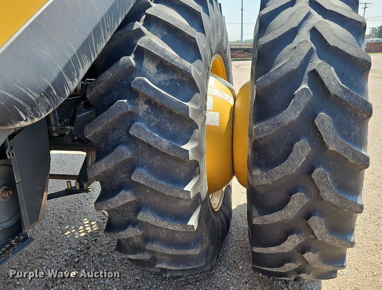 image for item DP0914 2012 Claas 750  combine