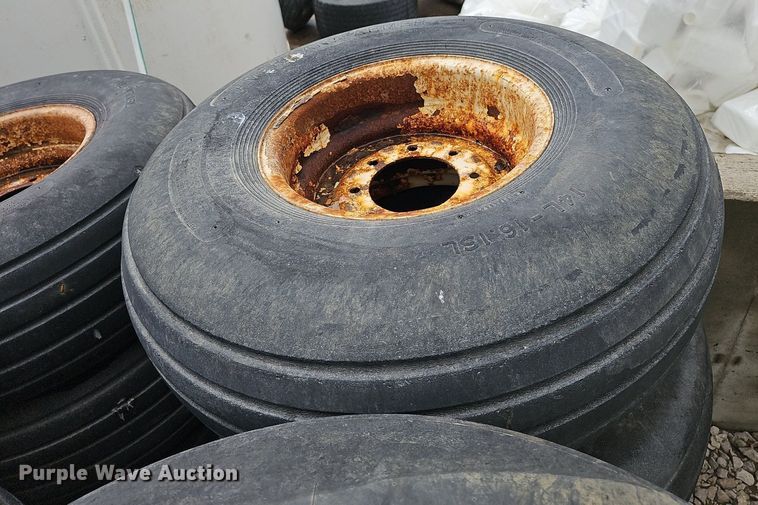 image for item DP0931 (30) applicator tires and wheels