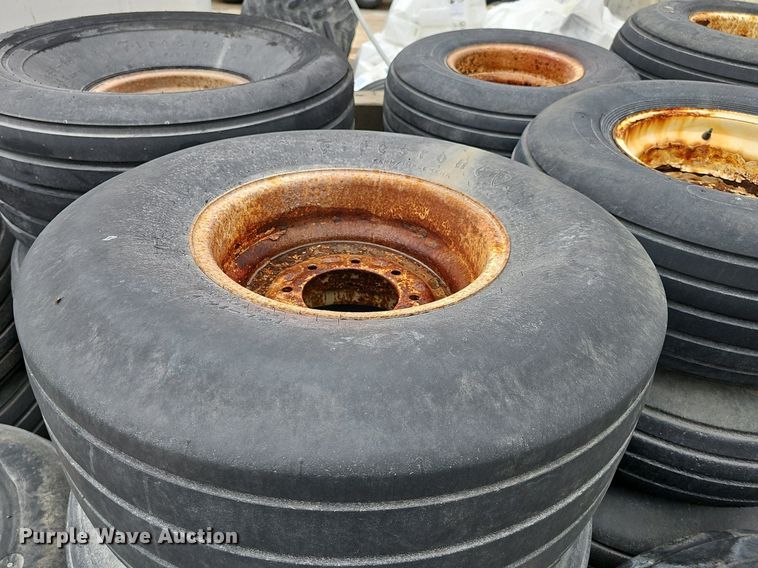 image for item DP0931 (30) applicator tires and wheels
