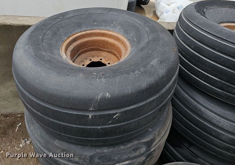 image for item DP0931 (30) applicator tires and wheels