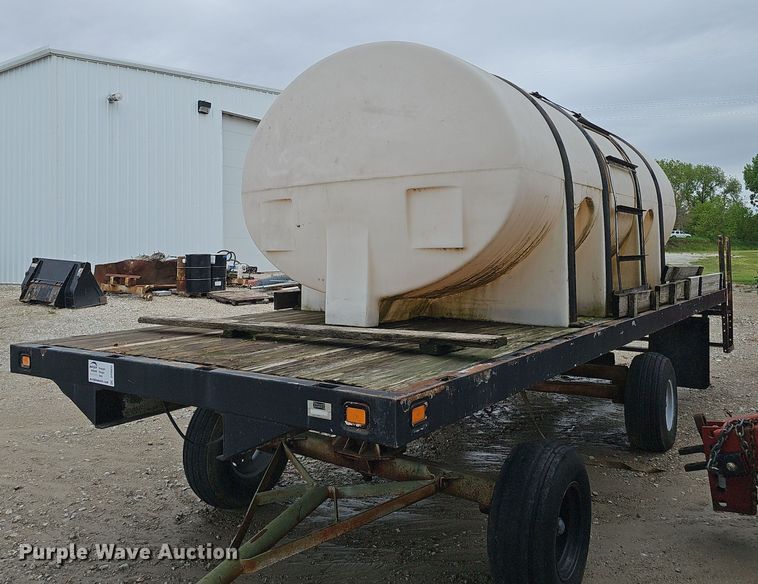 image for item DP0932 Knapheide flatbed with tank