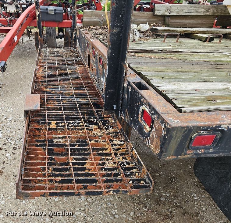 image for item DP0932 Knapheide flatbed with tank