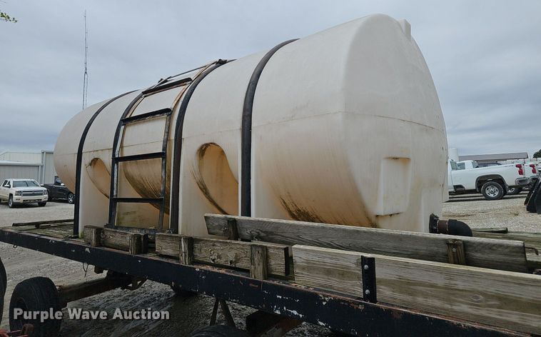 image for item DP0932 Knapheide flatbed with tank