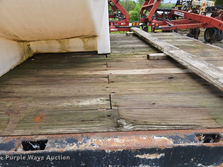 image for item DP0932 Knapheide flatbed with tank