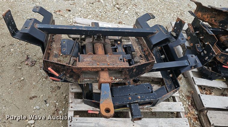 image for item DP0933 (18) receiver hitches