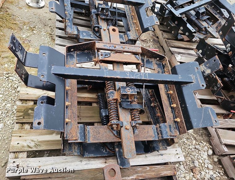 image for item DP0933 (18) receiver hitches