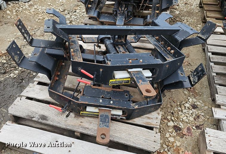 image for item DP0933 (18) receiver hitches