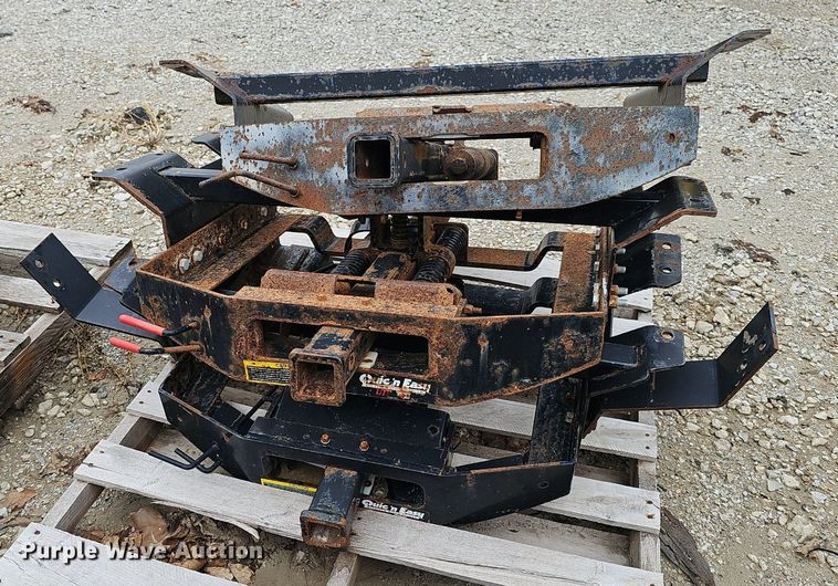 image for item DP0933 (18) receiver hitches