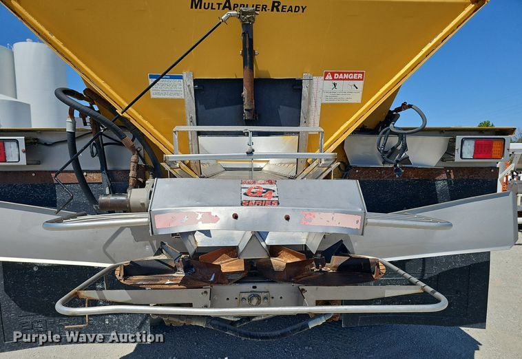 image for item DP0934 2010 TerraGator 8204 spreader