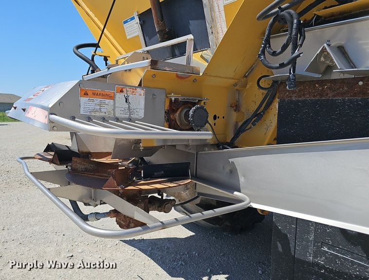 image for item DP0934 2010 TerraGator 8204 spreader