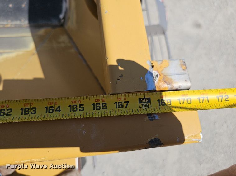 image for item DP0934 2010 TerraGator 8204 spreader