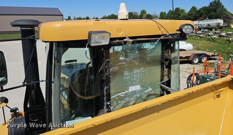 image for item DP0934 2010 TerraGator 8204 spreader