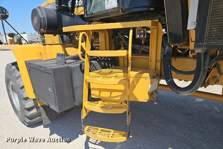 image for item DP0934 2010 TerraGator 8204 spreader