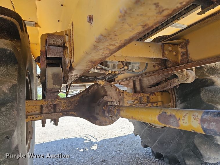 image for item DP0934 2010 TerraGator 8204 spreader