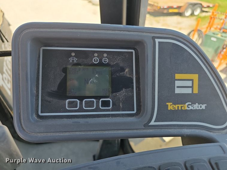 image for item DP0934 2010 TerraGator 8204 spreader