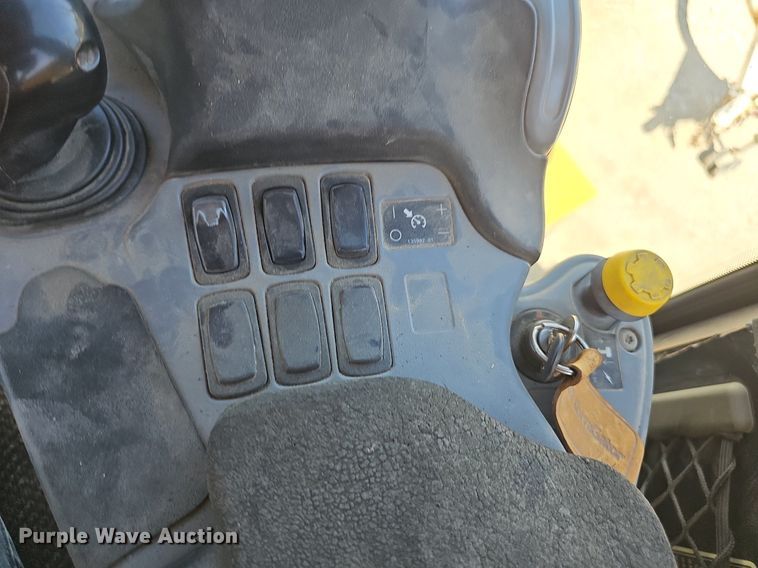 image for item DP0934 2010 TerraGator 8204 spreader