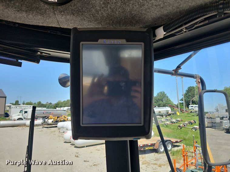 image for item DP0934 2010 TerraGator 8204 spreader